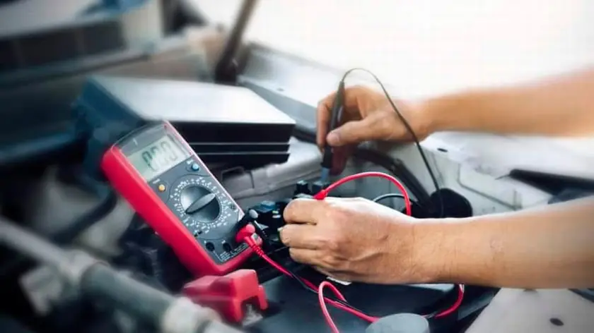 Araç elektrik ve elektronik sistemlerinin kontrolü